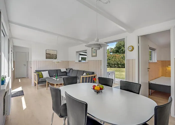 Stunning In Sjaellands Odde Yderby